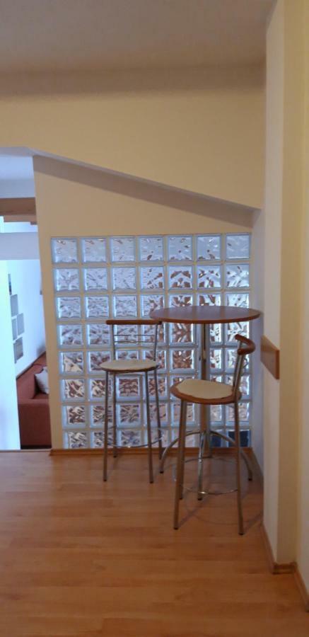 Ad Safran Apartman Dóval Kültér fotó
